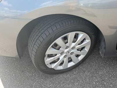 2017 Nissan Sentra, $10900. Photo 9