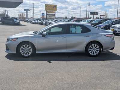 2018 Toyota Camry, $18495. Photo 5