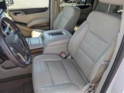 2016 GMC Yukon XL, $23900. Photo 11