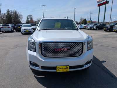 2016 GMC Yukon XL, $23900. Photo 3