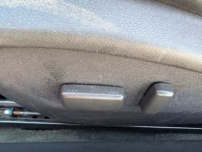 2011 Chevrolet Camaro, $22900. Photo 12