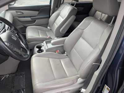2016 Honda Odyssey, $11900. Photo 11