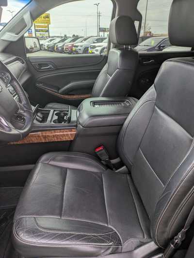 2016 Chevrolet Suburban, $28900. Photo 12