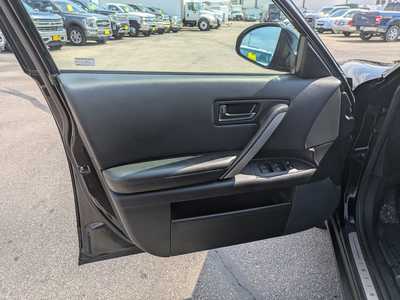 2004 Infiniti FX35, $8995. Photo 10