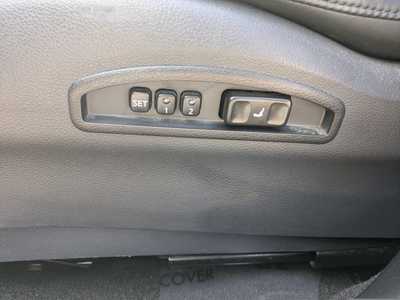 2004 Infiniti FX35, $8995. Photo 12