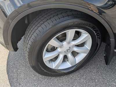 2004 Infiniti FX35, $8995. Photo 9