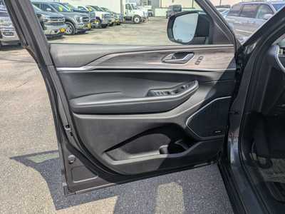 2021 Jeep Grand Cherokee L, $33990. Photo 10