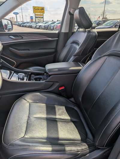 2021 Jeep Grand Cherokee L, $33990. Photo 11