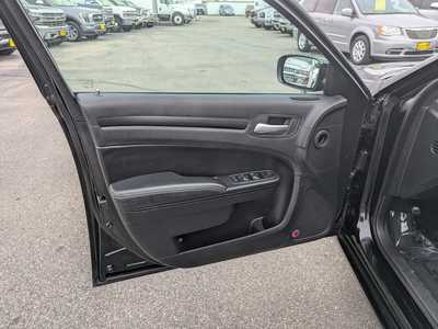 2015 Chrysler 300, $17495. Photo 10