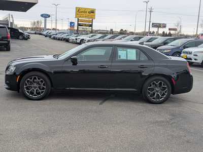 2015 Chrysler 300, $17495. Photo 5