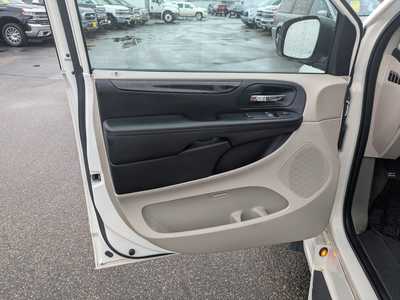 2012 Dodge Caravan, Grand, $14900. Photo 10