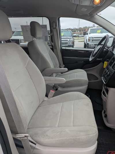 2012 Dodge Caravan, Grand, $14900. Photo 12