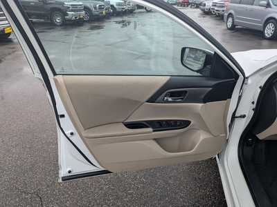 2014 Honda Accord, $11995. Photo 10