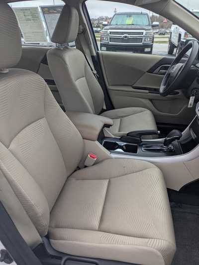 2014 Honda Accord, $11995. Photo 12