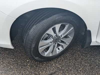 2014 Honda Accord, $11995. Photo 9