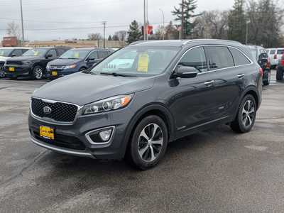 2017 Kia Sorento, $14495. Photo 4