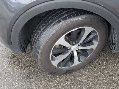 2017 Kia Sorento, $14495. Photo 9