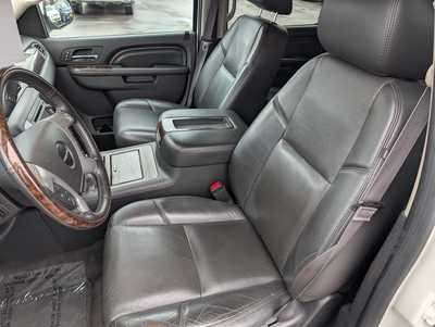 2014 GMC Yukon XL, $14900. Photo 11