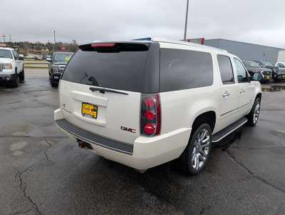 2014 GMC Yukon XL, $14900. Photo 8