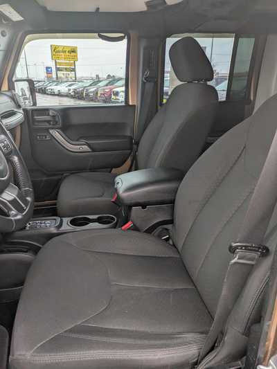 2015 Jeep Wrangler Unlimited, $22495. Photo 11