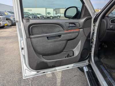 2013 Chevrolet Suburban, $10995. Photo 10