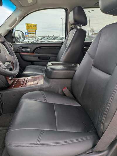2013 Chevrolet Suburban, $10995. Photo 11