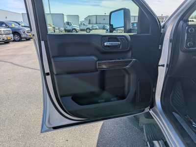 2021 Chevrolet 2500 Crew Cab, $33900. Photo 10