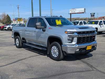 2021 Chevrolet 2500 Crew Cab, $33900. Photo 2
