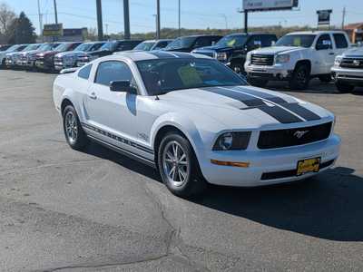 2005 Ford Mustang, $14900. Photo 2
