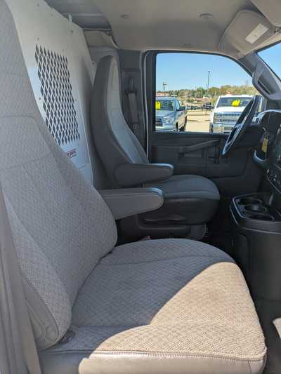 2021 Chevrolet Van,Cargo, $32900. Photo 12
