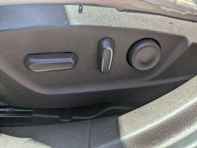 2013 Chevrolet Malibu, $10395. Photo 12
