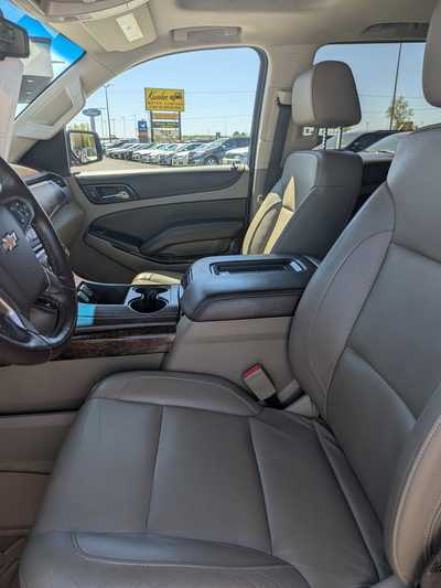 2017 Chevrolet Suburban, $26495. Photo 12