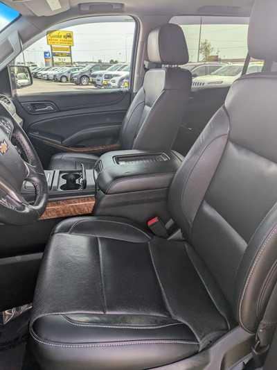 2018 Chevrolet Suburban, $31990. Photo 12