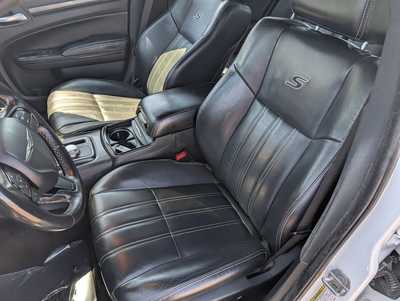 2015 Chrysler 300, $16495. Photo 12