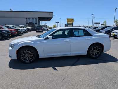 2015 Chrysler 300, $16495. Photo 5