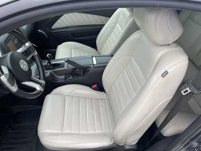 2013 Ford Mustang, $22900. Photo 12