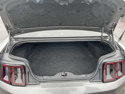 2013 Ford Mustang, $22900. Photo 9