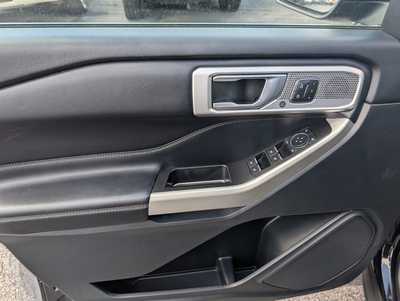 2021 Ford Explorer, $23900. Photo 10