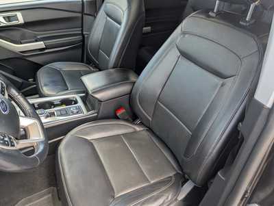 2021 Ford Explorer, $23900. Photo 11
