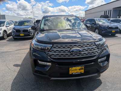 2021 Ford Explorer, $23900. Photo 3