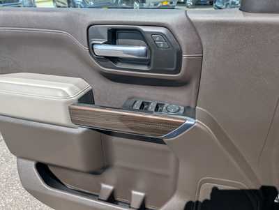 2019 Chevrolet 1500 Crew Cab, $33900. Photo 11