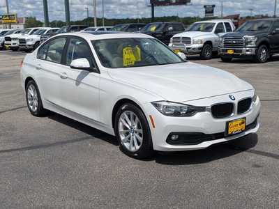 2016 BMW 3 Series, $16900. Photo 2