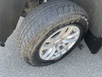 2021 Chevrolet 1500 Crew Cab, $31990. Photo 11
