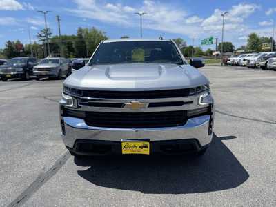 2021 Chevrolet 1500 Crew Cab, $31990. Photo 3