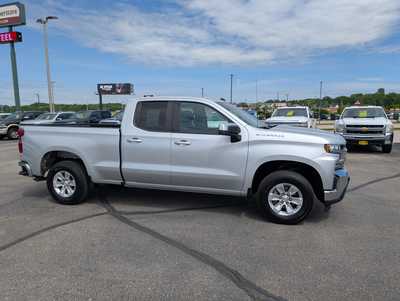 2020 Chevrolet 1500 Ext Cab, $23495. Photo 2