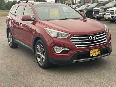 2015 Hyundai Santa Fe, $13995. Photo 2