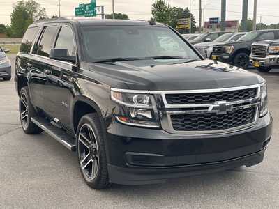2017 Chevrolet Tahoe, $29900. Photo 2