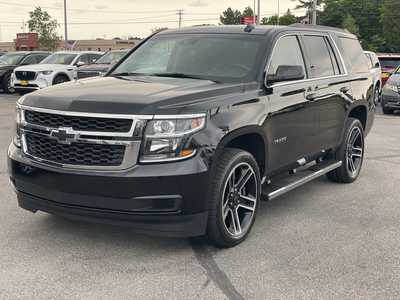 2017 Chevrolet Tahoe, $29900. Photo 4