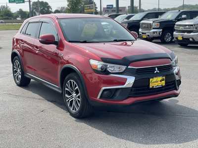 2017 Mitsubishi Outlander, $13990. Photo 2