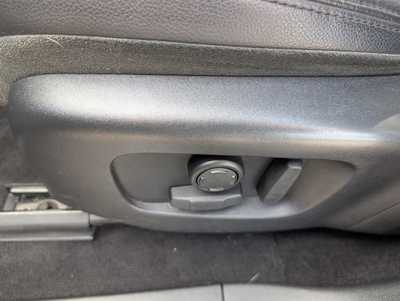 2020 Land Rover Range Rover, $25900. Photo 12